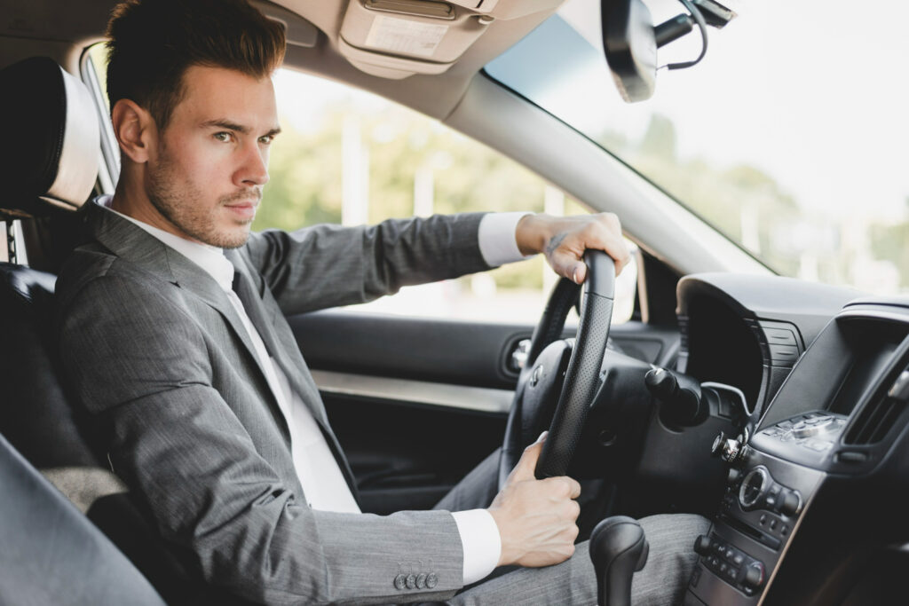Taxi From Leyton To Luton Airport –Fares, Options & More